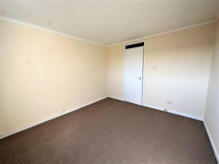2 bedroom Flat for sale in Dykehead Place, Dundee, DD4