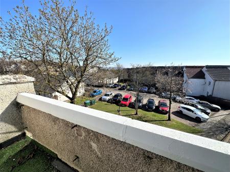 2 bedroom Flat for sale in Dykehead Place, Dundee, DD4
