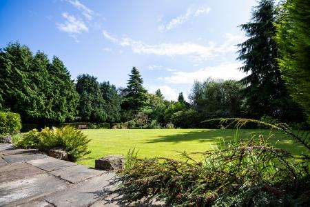 4 bedroom Maisonette for sale in Farington Street, Dundee, DD2