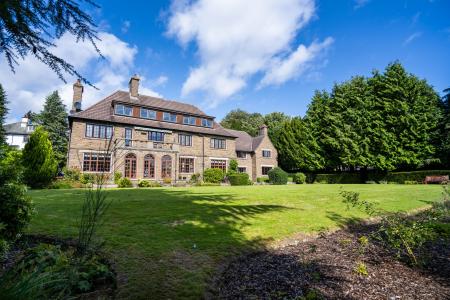 4 bedroom Maisonette for sale in Farington Street, Dundee, DD2