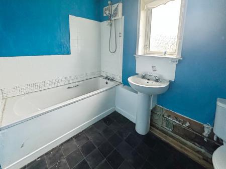 3 bedroom Terraced House for sale in Fintry Drive, Dundee, DD4