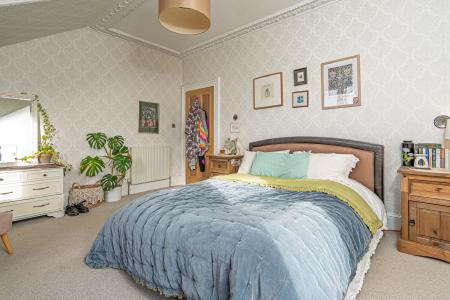 4 bedroom Semi-detached house for sale in Inverary Terrace, Dundee, DD3