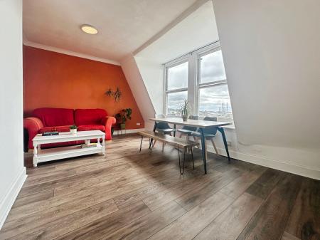 3 bedroom Flat for sale in Seagate, Dundee, DD1