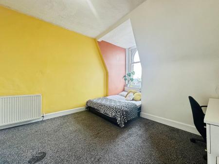 3 bedroom Flat for sale in Seagate, Dundee, DD1