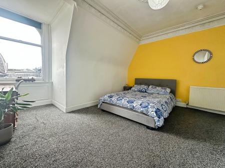 3 bedroom Flat for sale in Seagate, Dundee, DD1