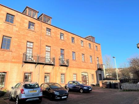 2 bedroom Flat to let in Blaikies Mews, Alexander Street, Dundee, DD3