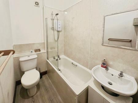 2 bedroom Flat to let in Blaikies Mews, Alexander Street, Dundee, DD3