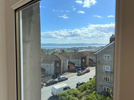 2 bedroom Flat to let in Eden Street, Dundee, DD4