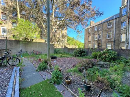 2 bedroom Flat to let in Eden Street, Dundee, DD4