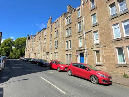 2 bedroom Flat to let in Eden Street, Dundee, DD4