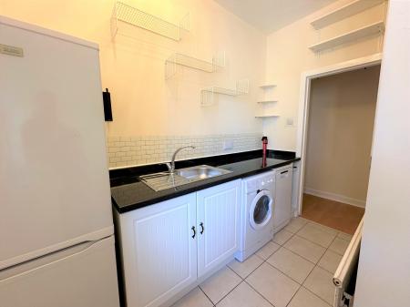 2 bedroom Flat to let in Eden Street, Dundee, DD4