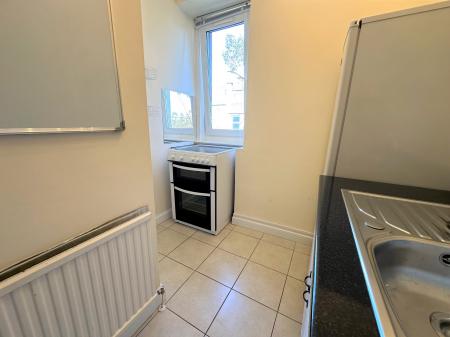 2 bedroom Flat to let in Eden Street, Dundee, DD4