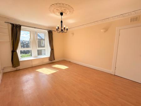 2 bedroom Flat to let in Eden Street, Dundee, DD4