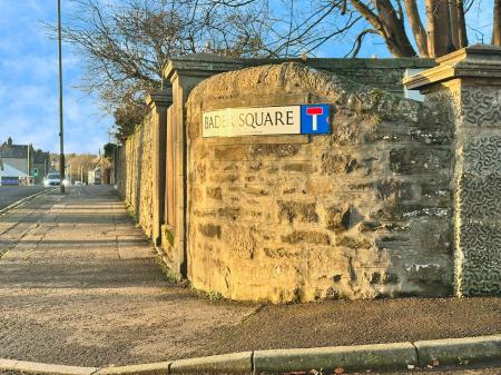 2 bedroom Flat to let in Bader Square, Broughty Ferry, Dundee, DD5