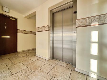 2 bedroom Flat to let in Bader Square, Broughty Ferry, Dundee, DD5