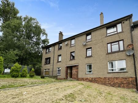 3 bedroom Flat to let in Loganlee Terrace, Dundee, DD2
