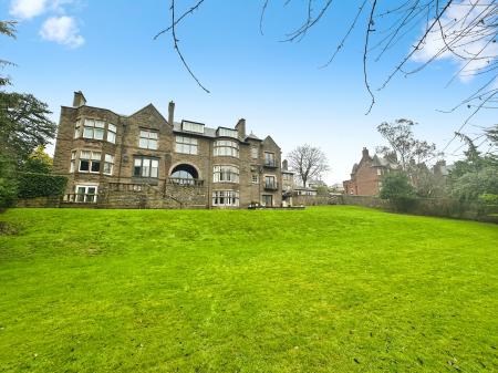 3 bedroom Flat to let in Perth Road, Dundee, DD2