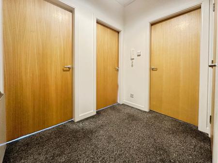 2 bedroom Flat for sale in Tay Square, Dundee, DD1