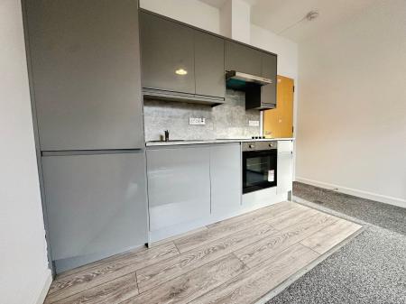2 bedroom Flat for sale in Tay Square, Dundee, DD1