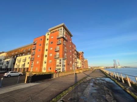 2 bedroom Flat to let in Marine Parade, Dundee, DD1