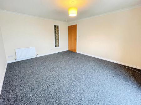 2 bedroom Flat to let in Marine Parade, Dundee, DD1