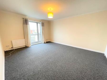 2 bedroom Flat to let in Marine Parade, Dundee, DD1