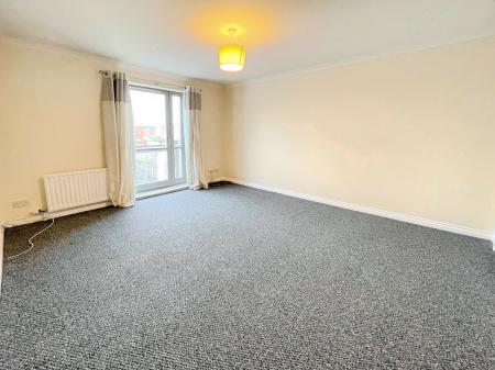 2 bedroom Flat to let in Marine Parade, Dundee, DD1
