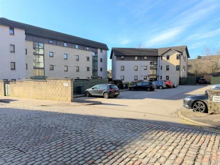 2 bedroom Flat for sale in Arbroath Road, Dundee, DD4