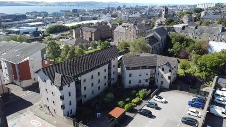2 bedroom Flat for sale in Arbroath Road, Dundee, DD4