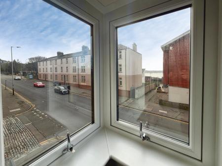 2 bedroom Flat for sale in Arbroath Road, Dundee, DD4