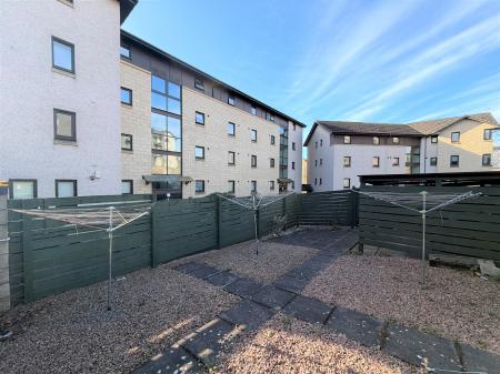 2 bedroom Flat for sale in Arbroath Road, Dundee, DD4