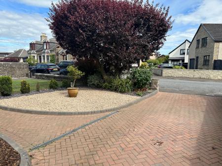 4 bedroom Semi-detached house to let in Lintrathen Gardens, Dundee, DD3