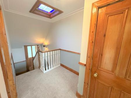 4 bedroom Semi-detached house to let in Lintrathen Gardens, Dundee, DD3