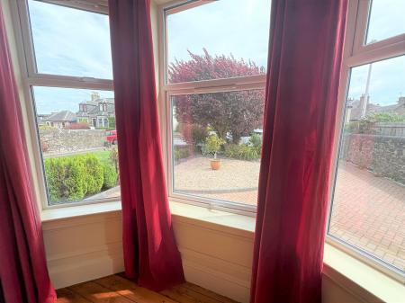 4 bedroom Semi-detached house to let in Lintrathen Gardens, Dundee, DD3