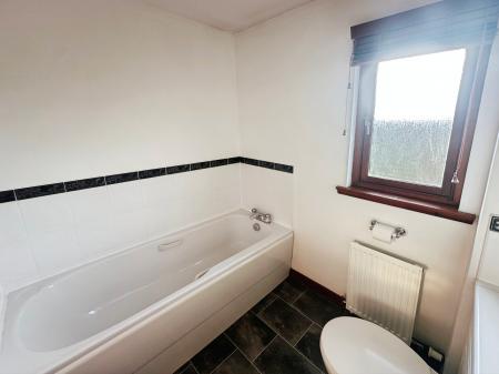 4 bedroom Detached house to let in Mary Findlay Drive, Longforgan, DD2