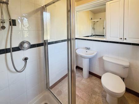 4 bedroom Detached house to let in Mary Findlay Drive, Longforgan, DD2