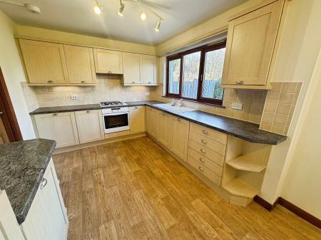 4 bedroom Detached house to let in Mary Findlay Drive, Longforgan, DD2