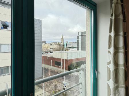 2 bedroom Flat for sale in West Victoria Dock Road, City Quay, Dundee, DD1