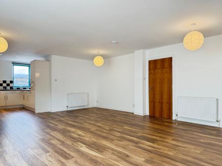 2 bedroom Flat for sale in West Victoria Dock Road, City Quay, Dundee, DD1