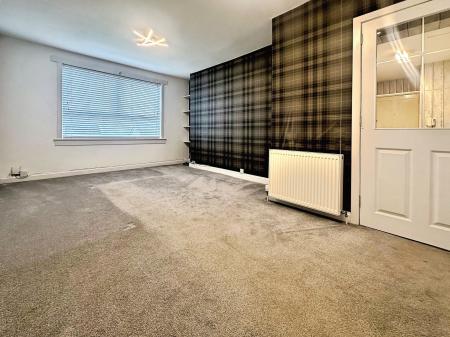 2 bedroom Flat to let in Pentland Crescent, Dundee, DD2