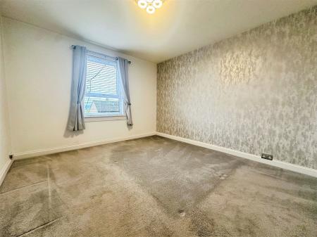 2 bedroom Flat to let in Pentland Crescent, Dundee, DD2