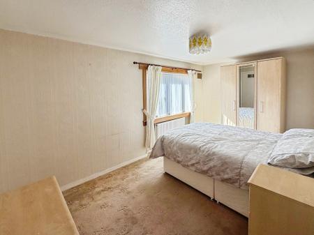 2 bedroom Terraced House for sale in St Andrews Court, Larbert, FK5