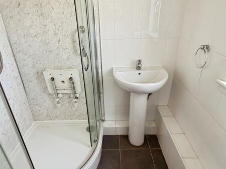 2 bedroom Terraced House for sale in St Andrews Court, Larbert, FK5