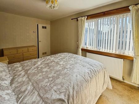 2 bedroom Terraced House for sale in St Andrews Court, Larbert, FK5