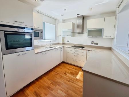 2 bedroom Flat to let in Camperdown Street, City Quay, Dundee, DD1