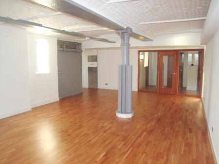 2 bedroom Flat to let in Camperdown Street, City Quay, Dundee, DD1