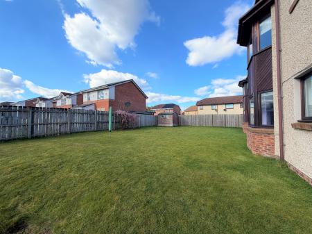 2 bedroom Flat for sale in Ambleside Grove, Dundee, DD3
