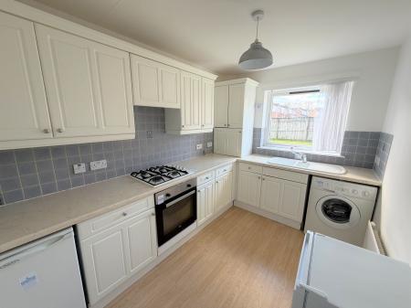 2 bedroom Flat for sale in Ambleside Grove, Dundee, DD3
