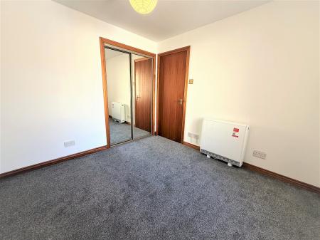 2 bedroom Flat to let in Charlotte Close, Dundee, DD3