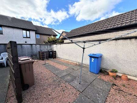 2 bedroom Flat to let in Charlotte Close, Dundee, DD3